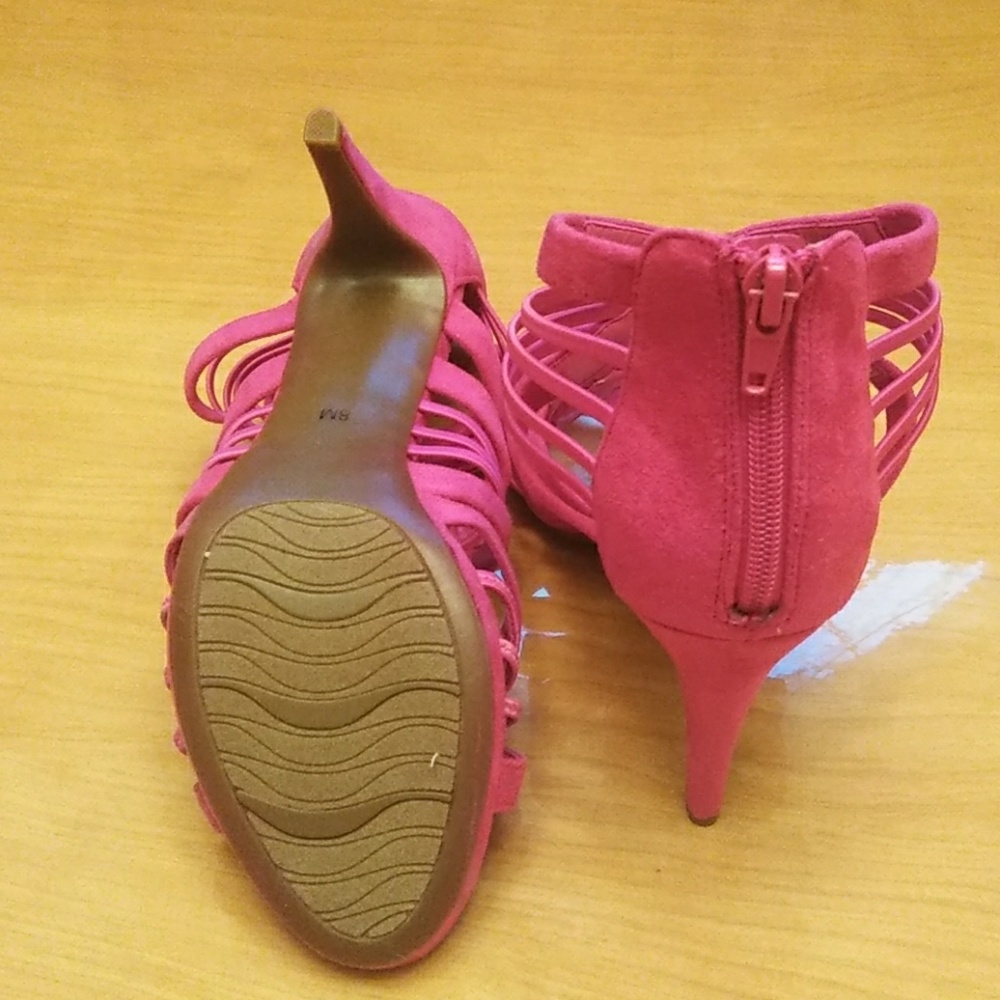 Heels - Picture 3 of 3